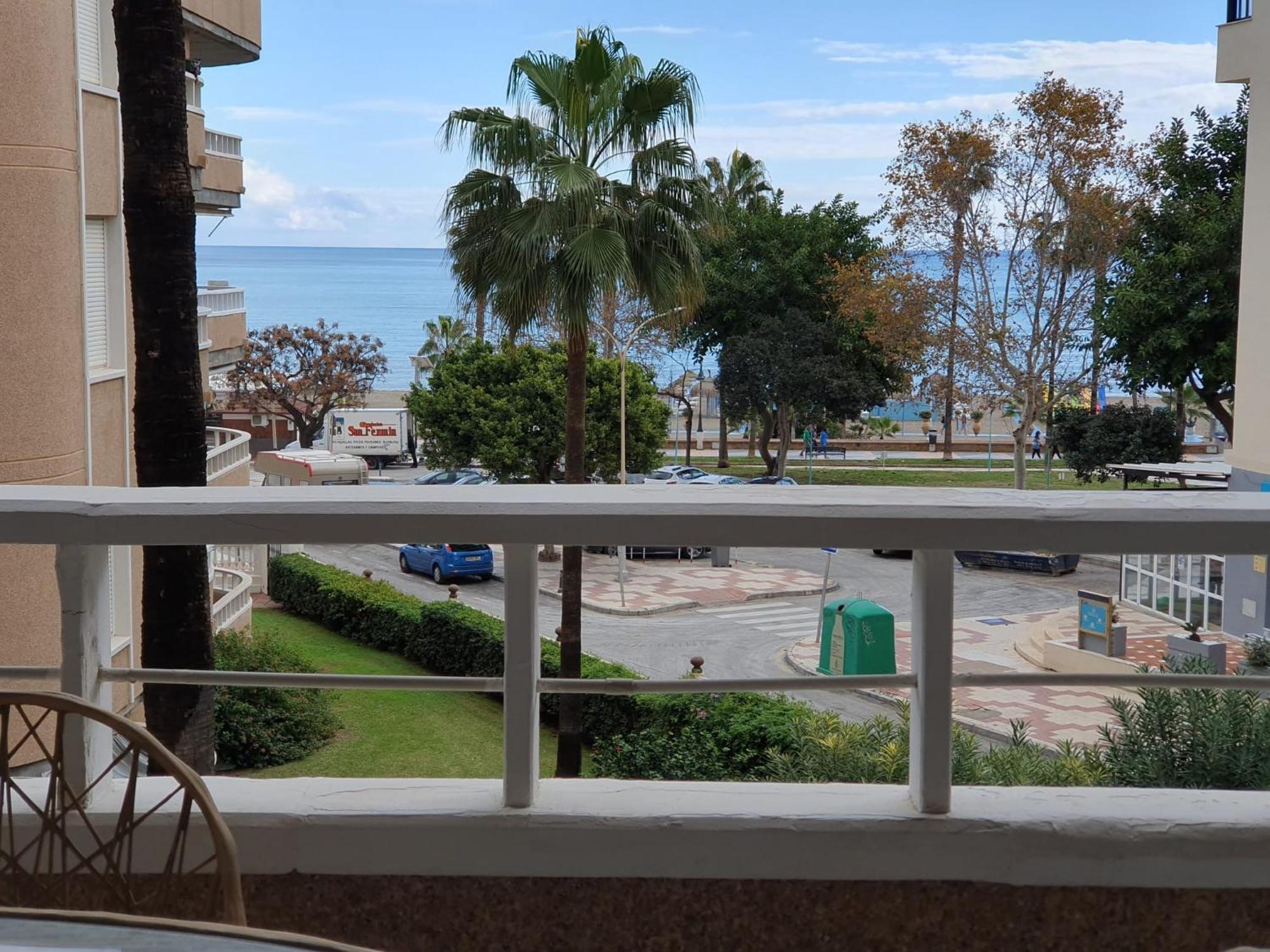 Apartamento Primera Linea De Playa Con Vistas Al Mar Con Garaje B Torremolinos