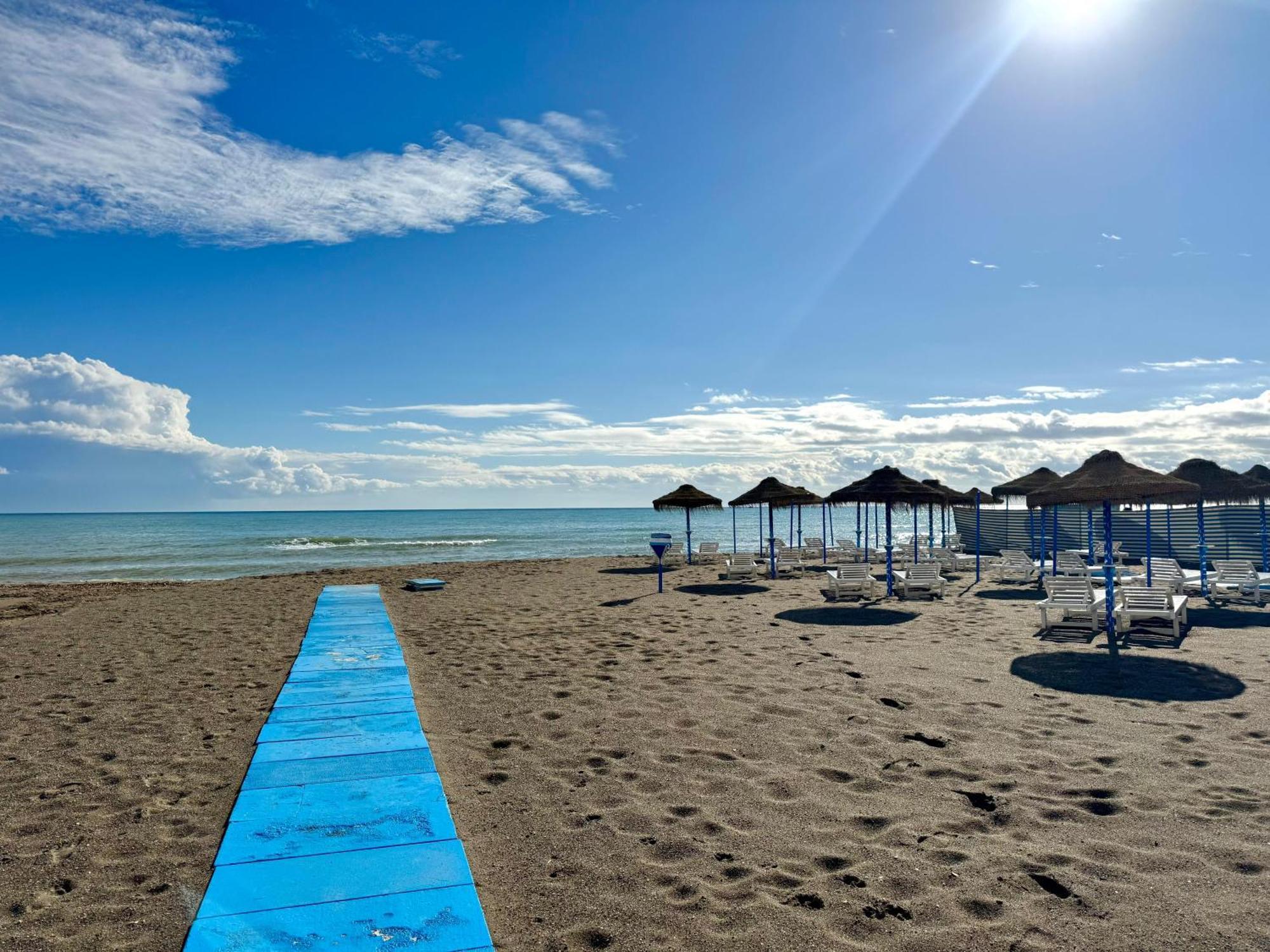 Primera Linea De Playa Con Vistas Al Mar Con Garaje B * Torremolinos