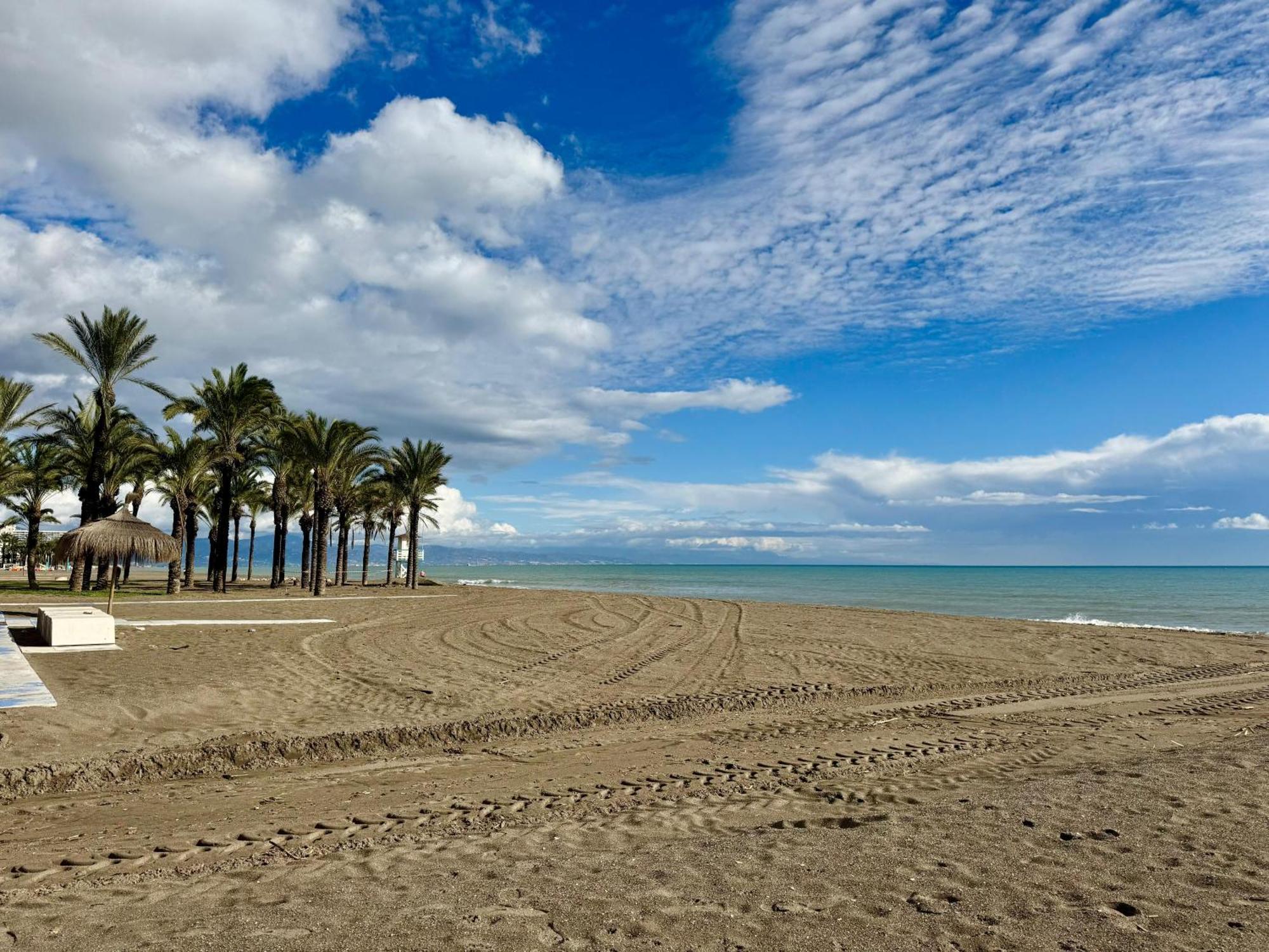 Primera Linea De Playa Con Vistas Al Mar Con Garaje B Apartamento