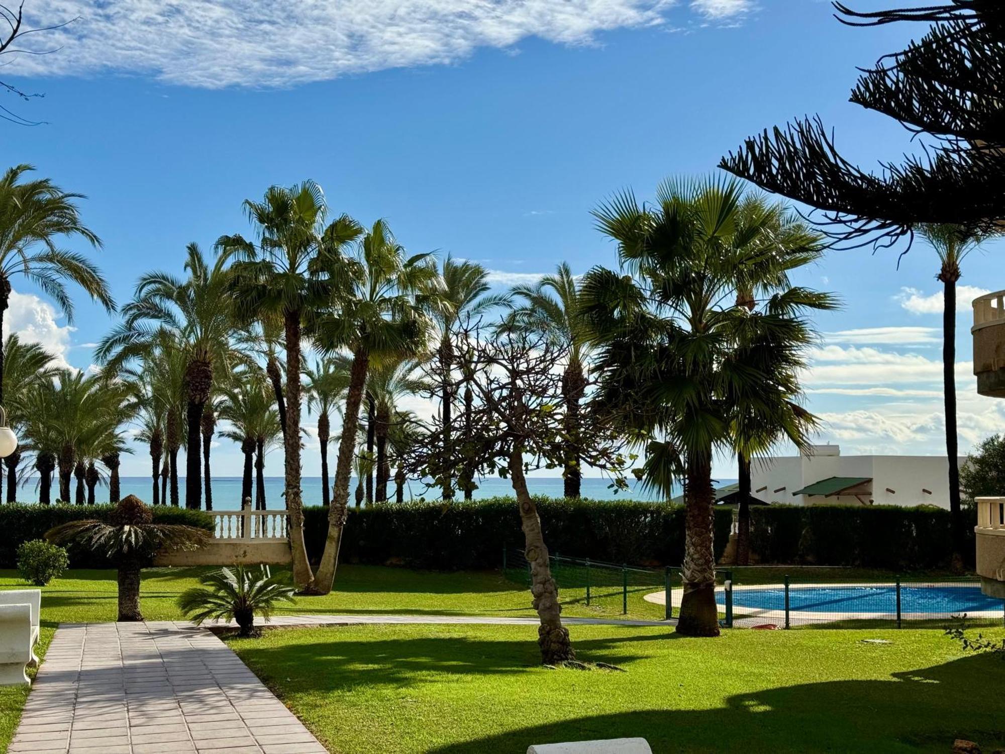 Apartamento Primera Linea De Playa Con Vistas Al Mar Con Garaje B